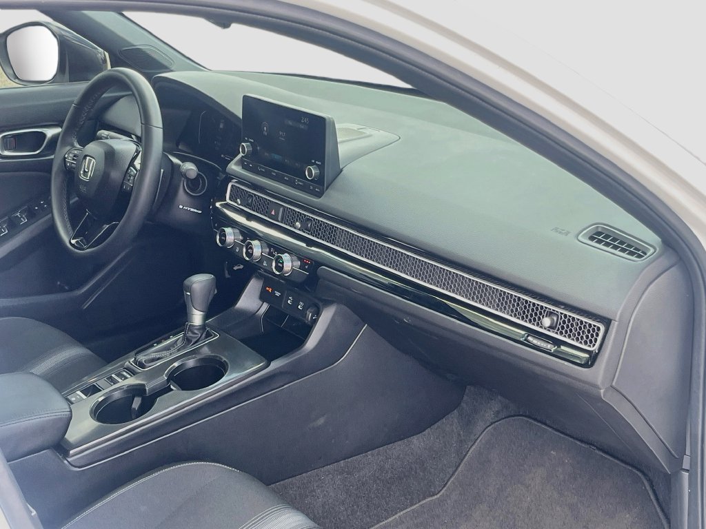 Used 2025 Honda Civic Sport image 28