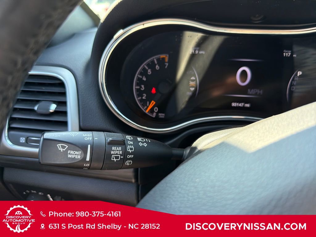 Used 2019 Jeep Grand Cherokee Altitude RWD image 24