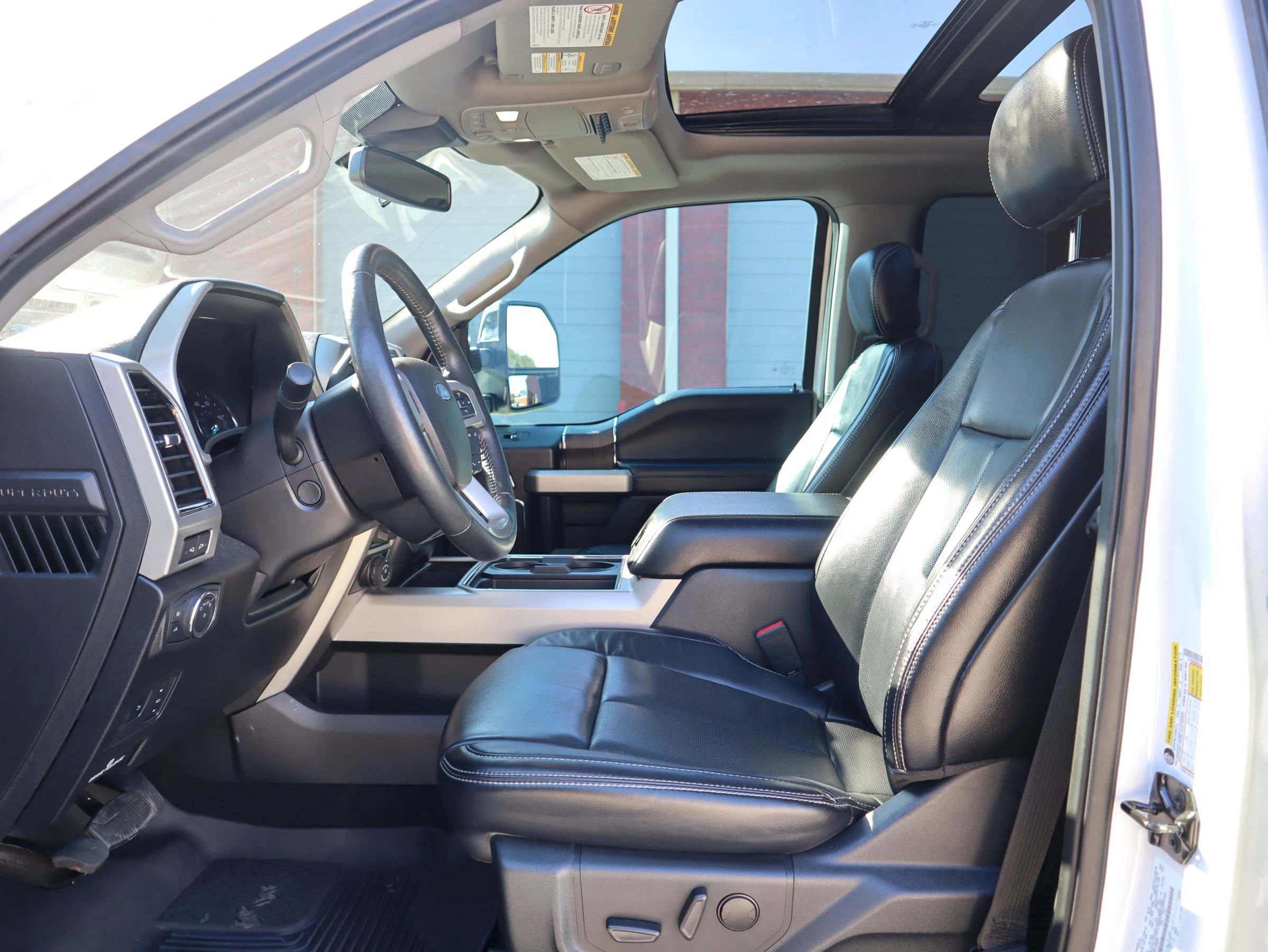 Used 2020 Ford F350 Lariat w/ Lariat Ultimate Package image 11