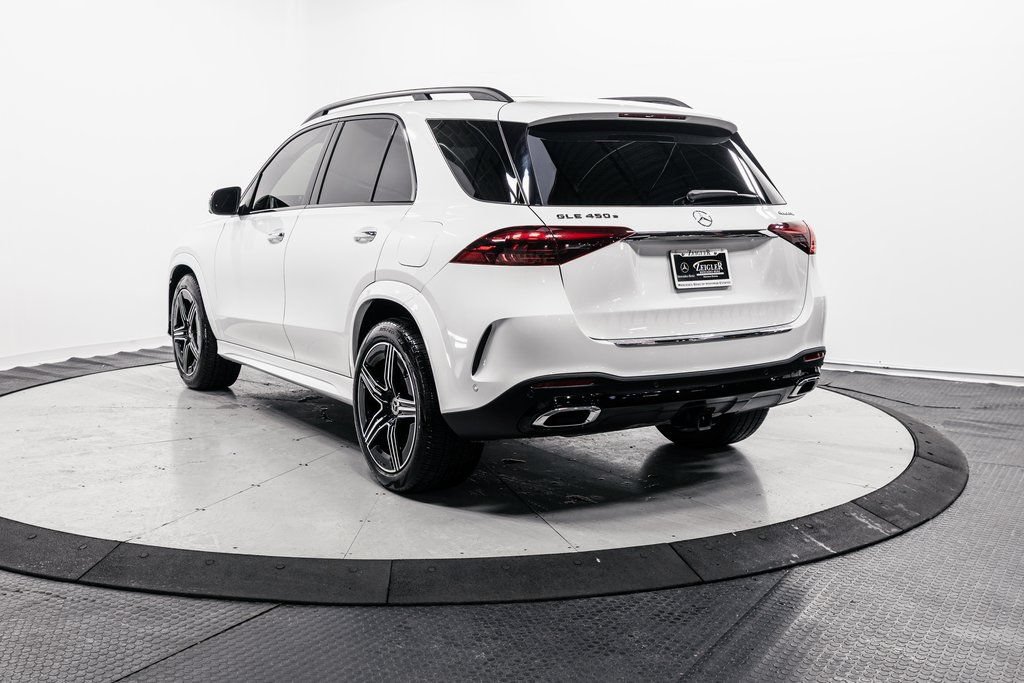 Used 2025 Mercedes-Benz GLE 450e 4MATIC w/ AMG Line Interior image 30