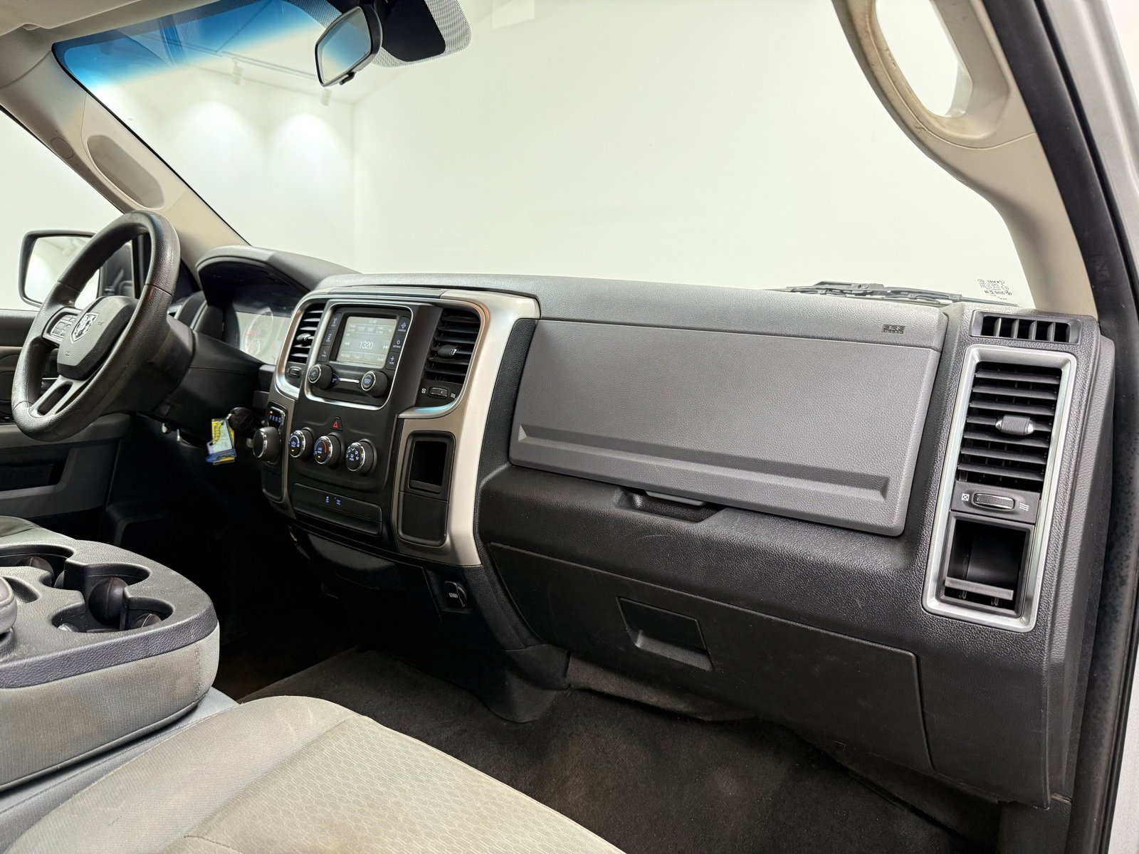 Used 2017 RAM 1500 Classic SLT image 25