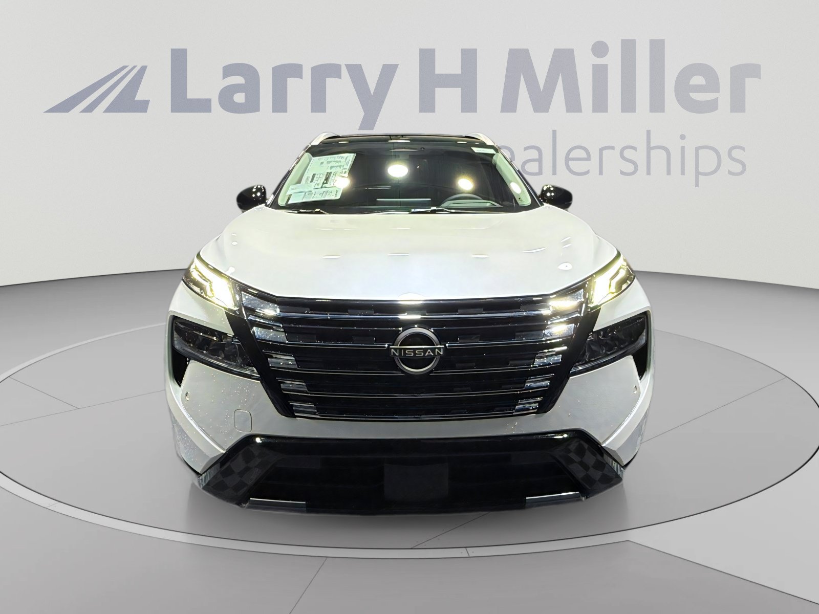 New 2026 Nissan Rogue Platinum w/ Tech Package AWD/4WD image 8