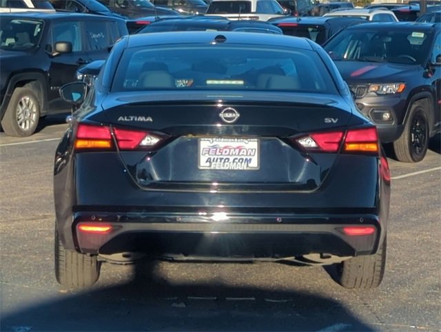 Used 2024 Nissan Altima 2.5 SV image 4
