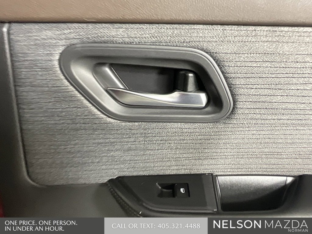 Used 2021 Nissan Rogue SV image 19