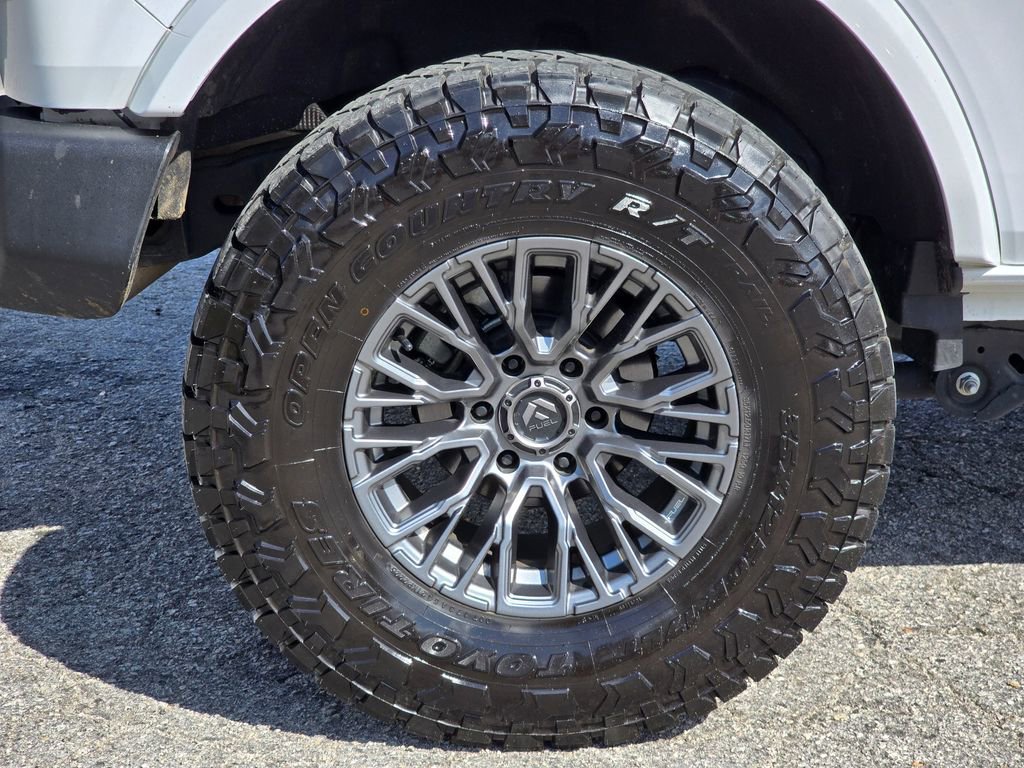 Used 2025 Ford Bronco Outer Banks image 13