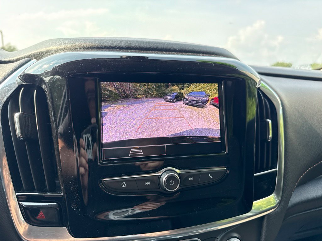 Used 2020 Chevrolet Traverse LT FWD image 24