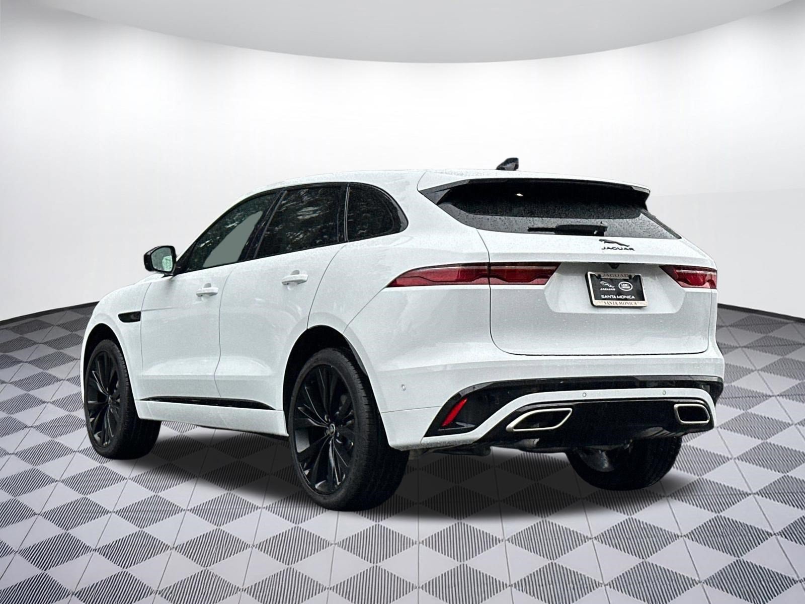 Used 2025 Jaguar F-PACE R-Dynamic S AWD/4WD image 3