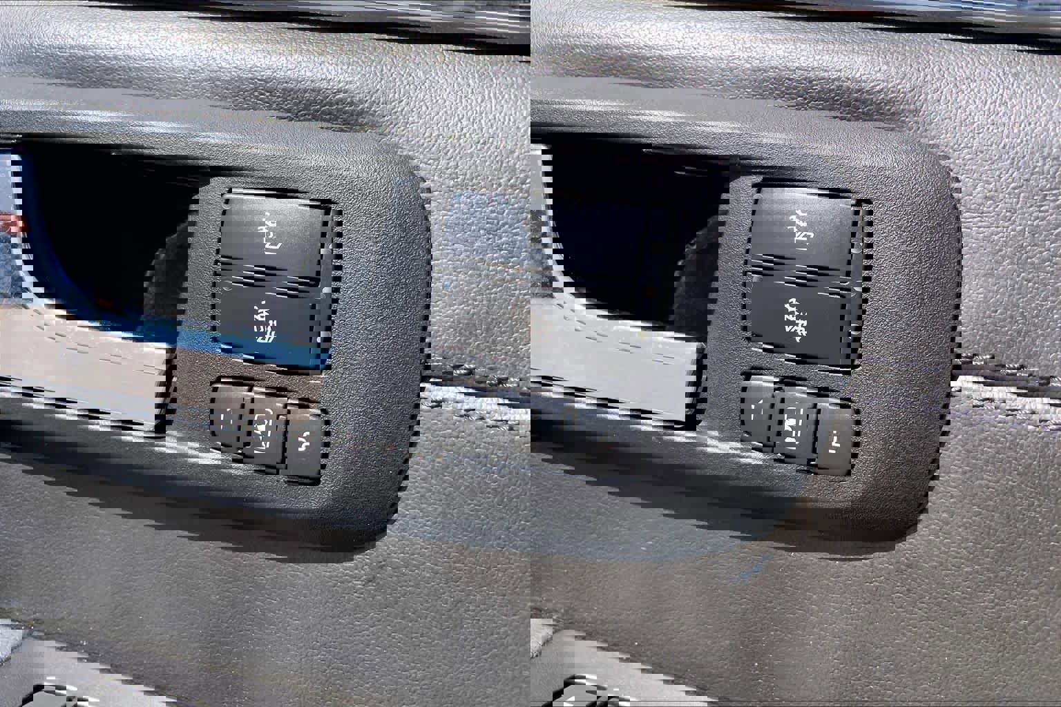 Used 2008 Cadillac SRX AWD w/ Theater Package image 29