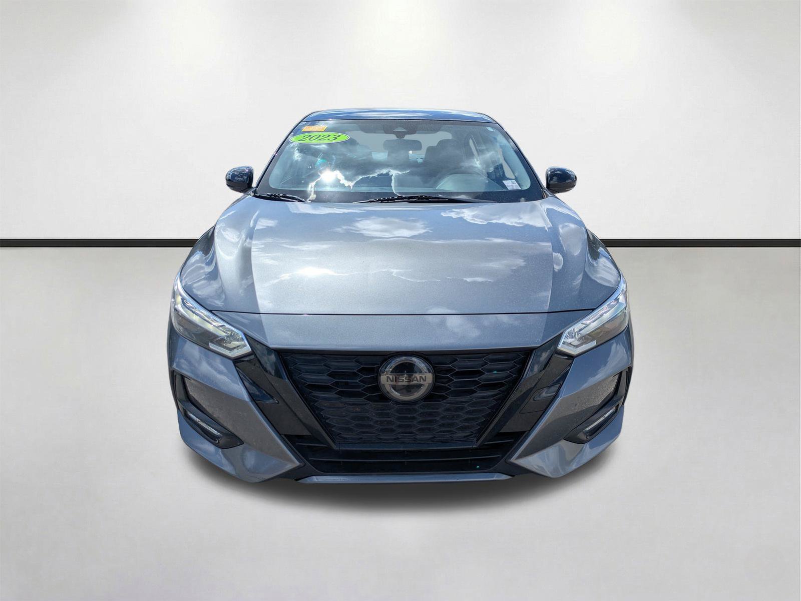 Used 2023 Nissan Sentra SR w/ Midnight Edition Package FWD image 3