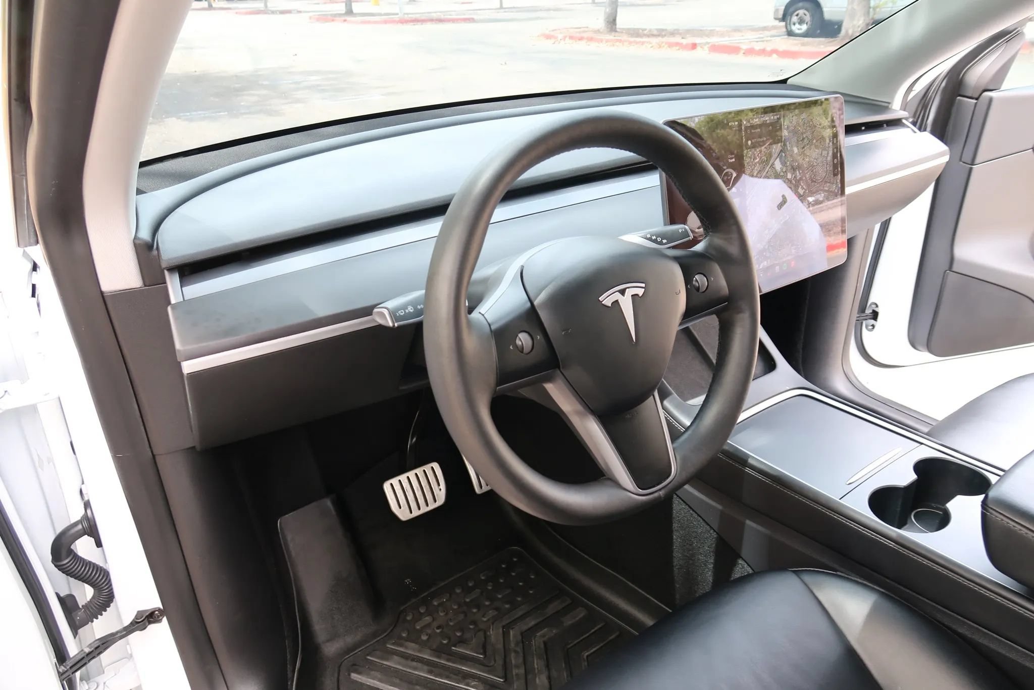 Used 2021 Tesla Model Y Performance AWD/4WD image 16