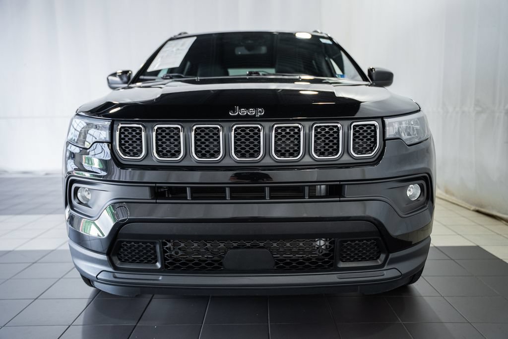 Certified 2023 Jeep Compass Latitude AWD/4WD image 2