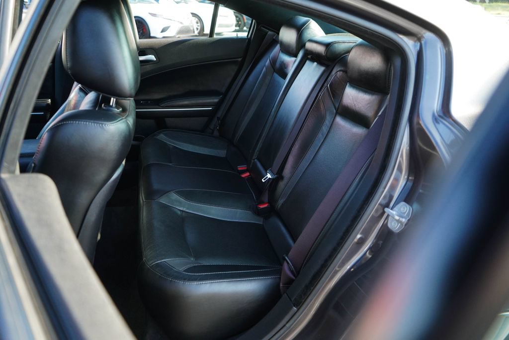 Used 2020 Dodge Charger SXT w/ Leather Interior Group RWD image 8