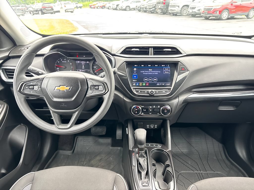 Certified 2023 Chevrolet TrailBlazer LT w/ Convenience Package AWD/4WD image 11