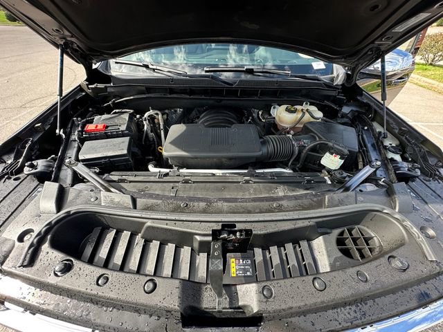 Used 2023 Chevrolet Suburban Premier image 31