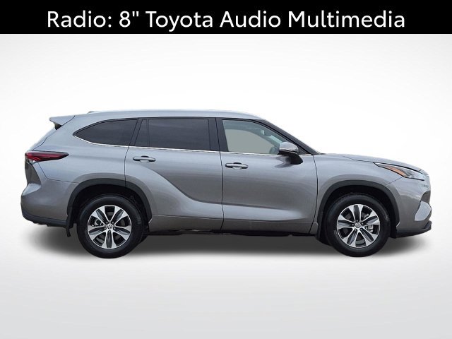 Certified 2026 Toyota Highlander XLE AWD/4WD image 4