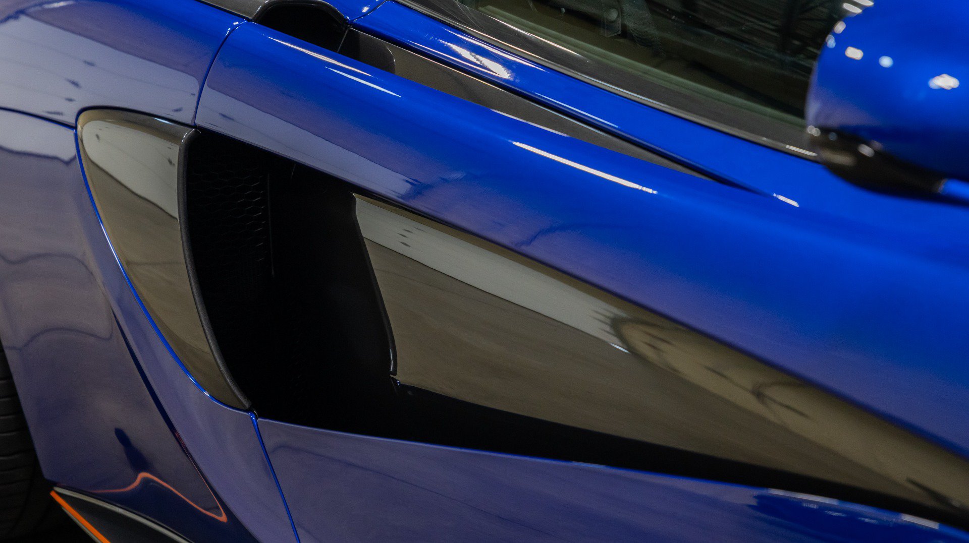 Used 2019 McLaren 570S Coupe RWD image 20