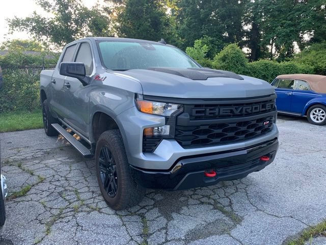 Used 2025 Chevrolet Silverado 1500 Custom Trail Boss AWD/4WD image 2