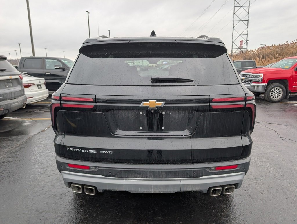 Certified 2026 Chevrolet Traverse LT w/ Sun and Wheel Package image 6