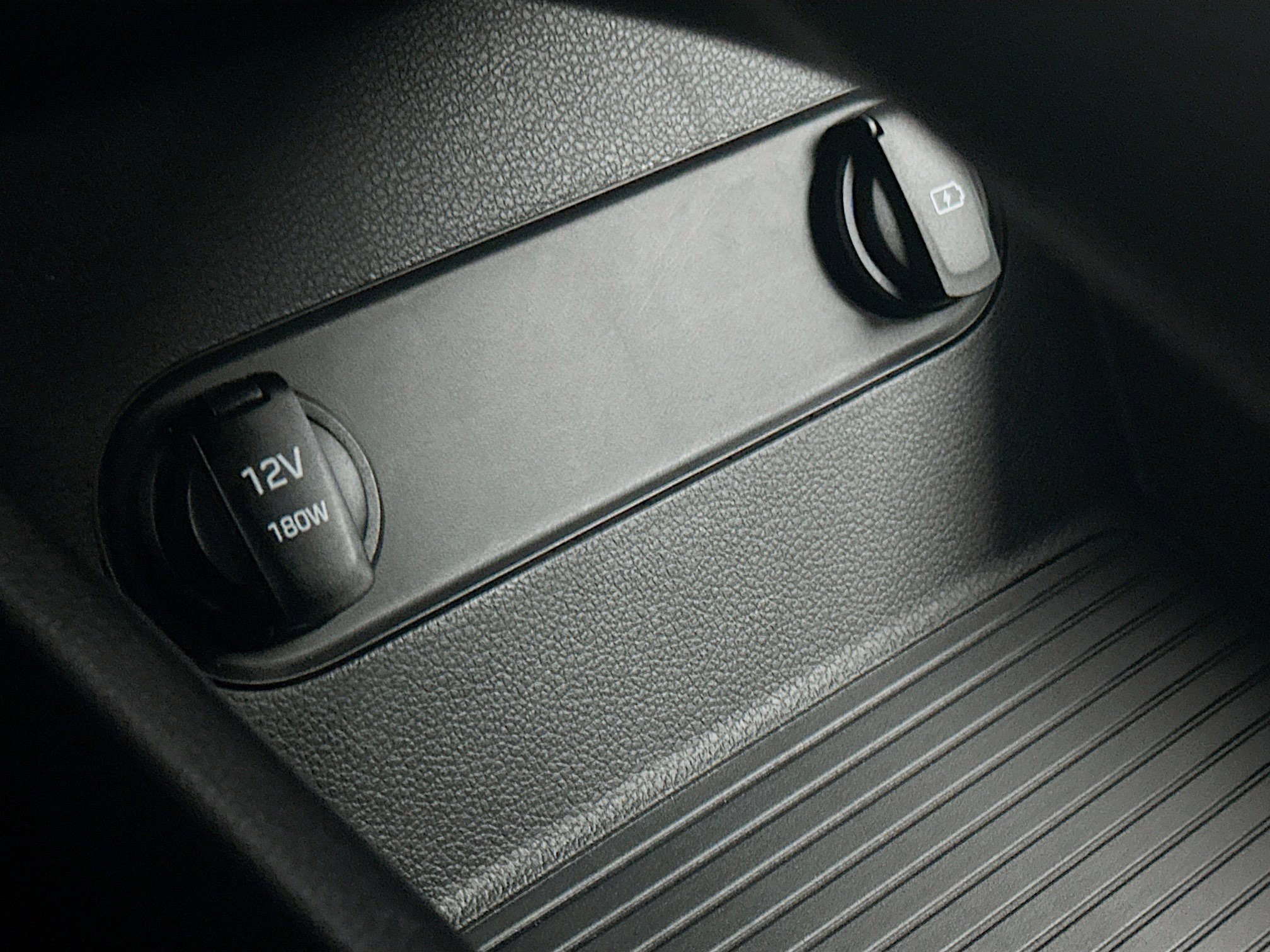 Used 2023 Hyundai Kona SE image 25