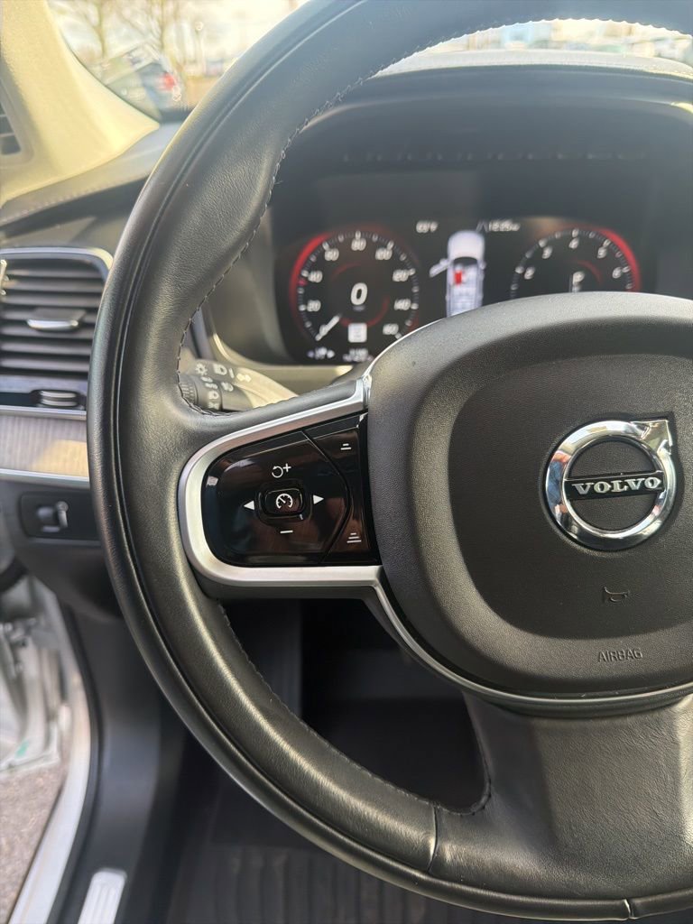 Used 2022 Volvo XC90 T6 Inscription w/ Advanced Package image 32