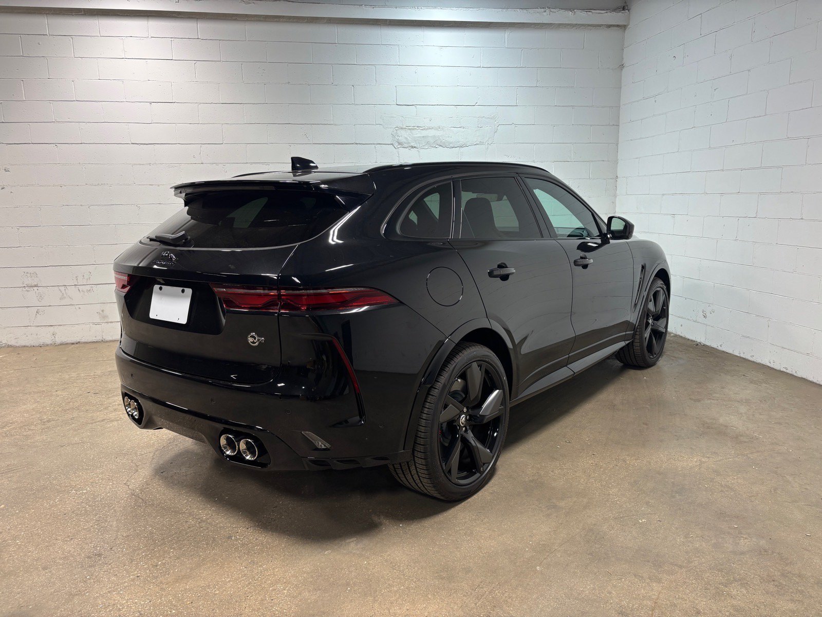 New 2026 Jaguar F-PACE SVR 575 Edition AWD/4WD image 6