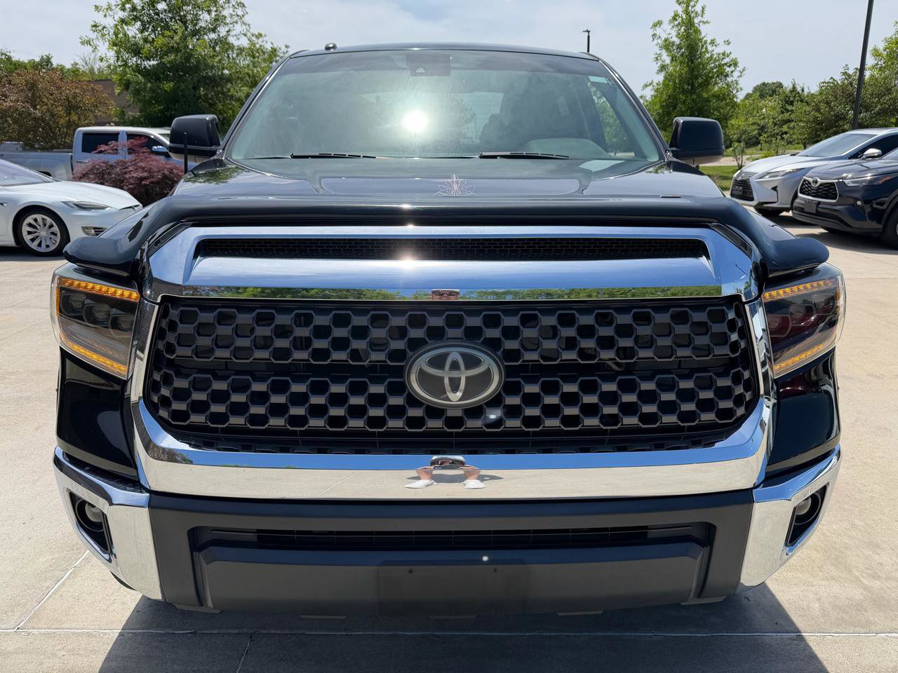 Used 2019 Toyota Tundra SR5 w/ SR5 Upgrade Package RWD image 2
