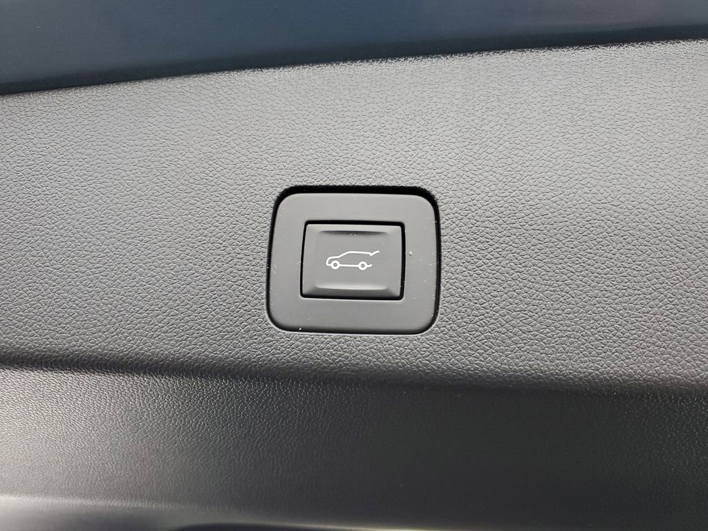 Certified 2024 Buick Encore GX Avenir w/ Avenir Convenience Package image 32