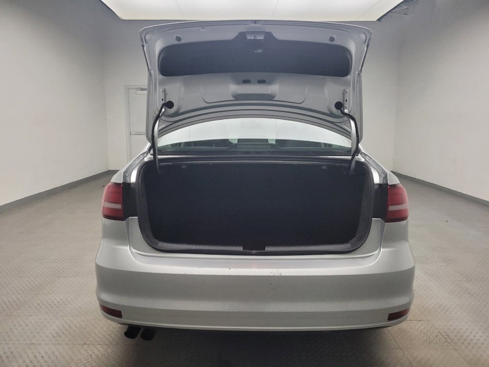 Used 2016 Volkswagen Jetta SEL w/ Lighting Package image 29