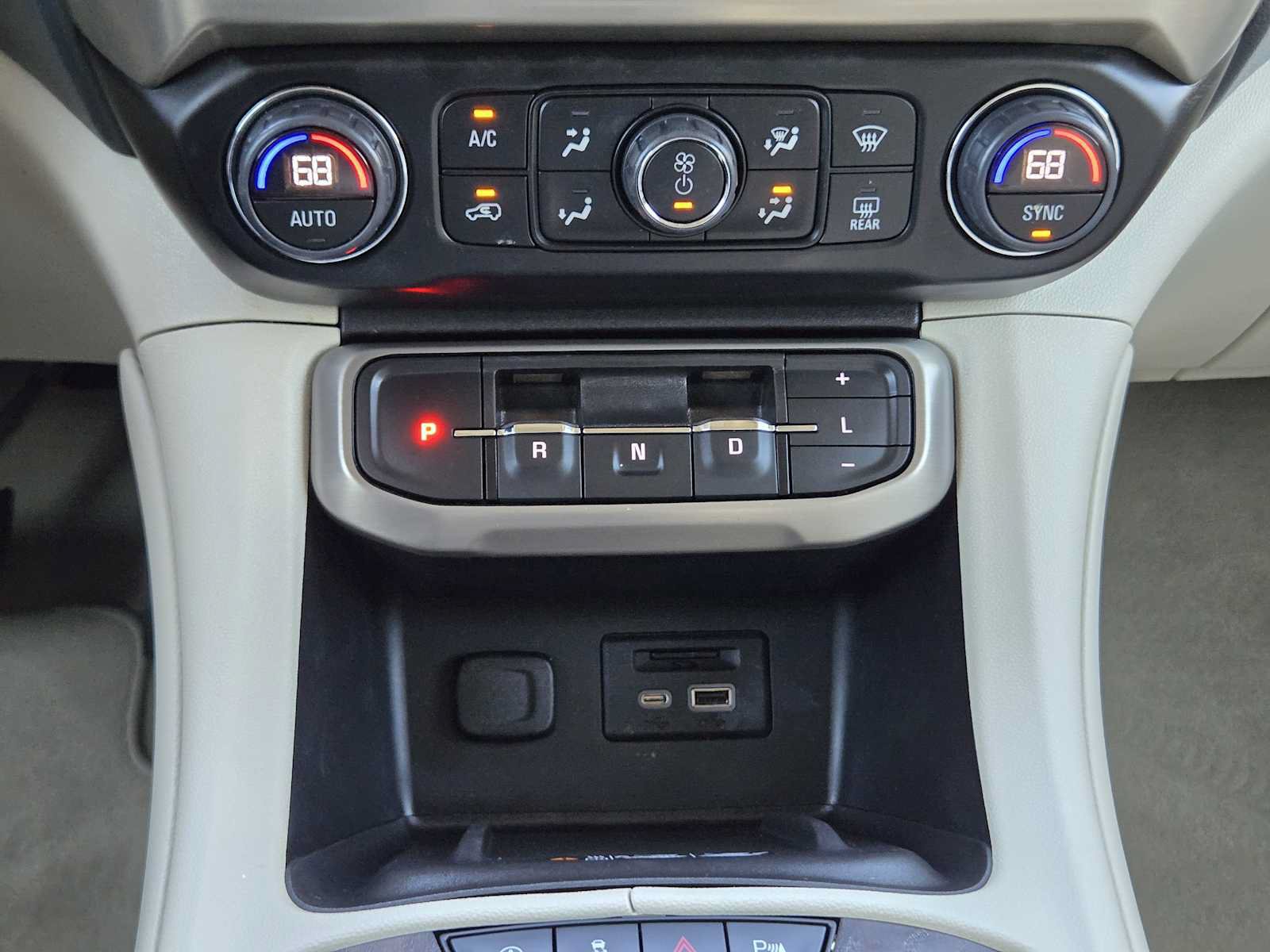 Certified 2023 GMC Acadia Denali w/ Denali Ultimate Package FWD image 19