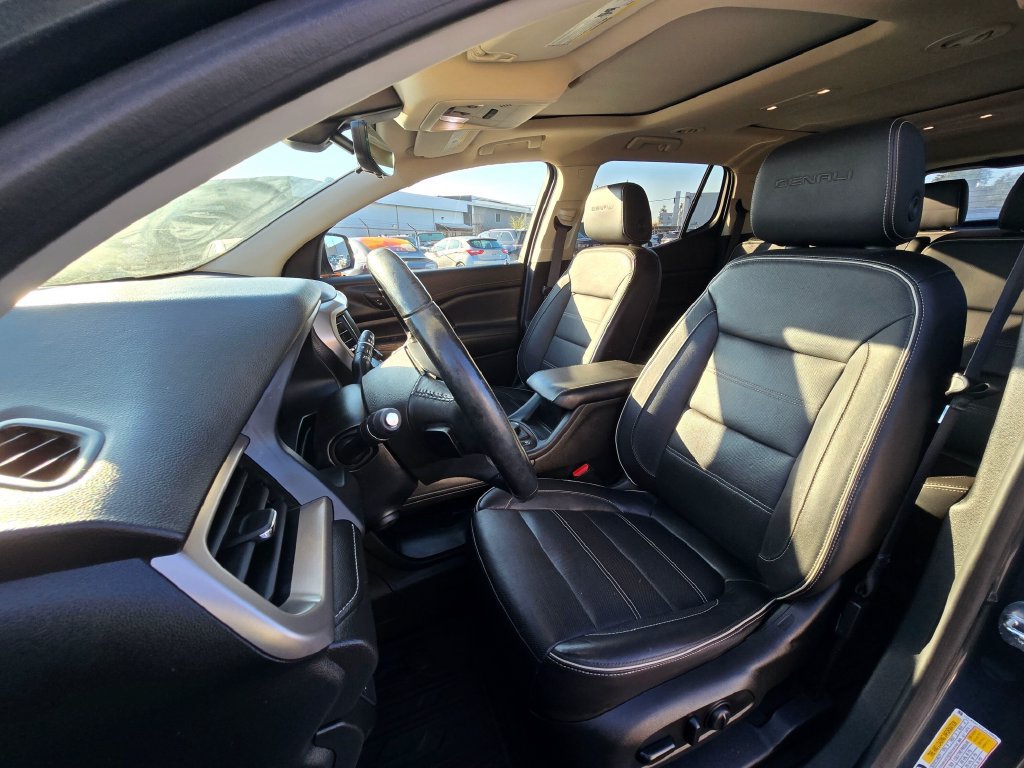 Used 2020 GMC Acadia Denali w/ Denali Ultimate Package AWD/4WD image 21