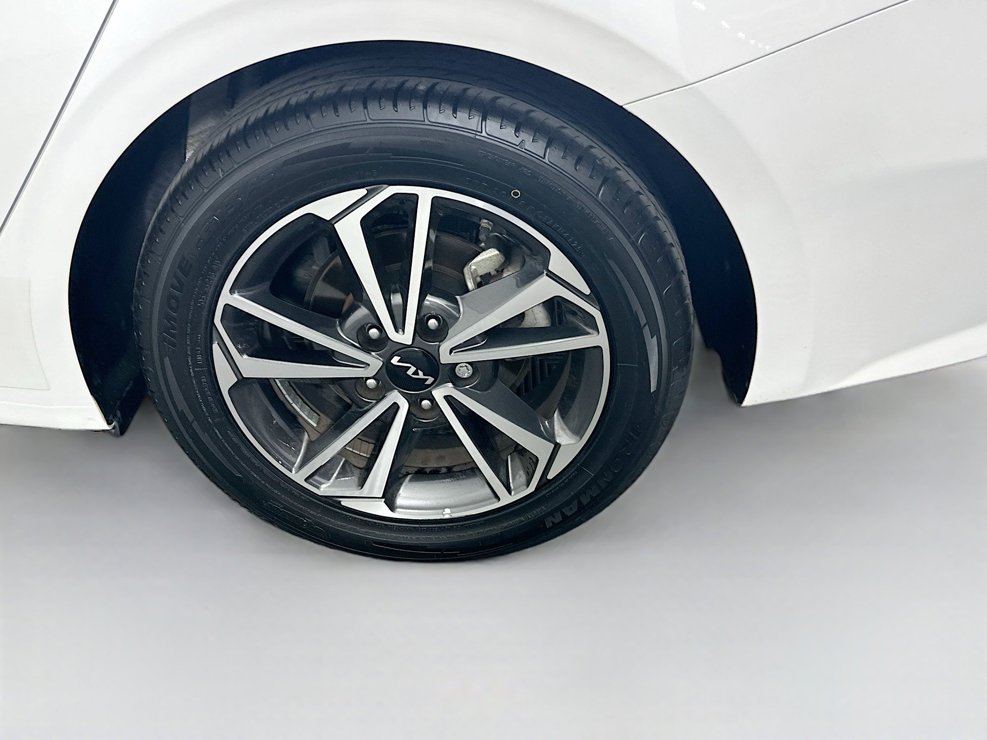 Used 2022 Kia Forte LXS w/ LXS Technology Package image 11