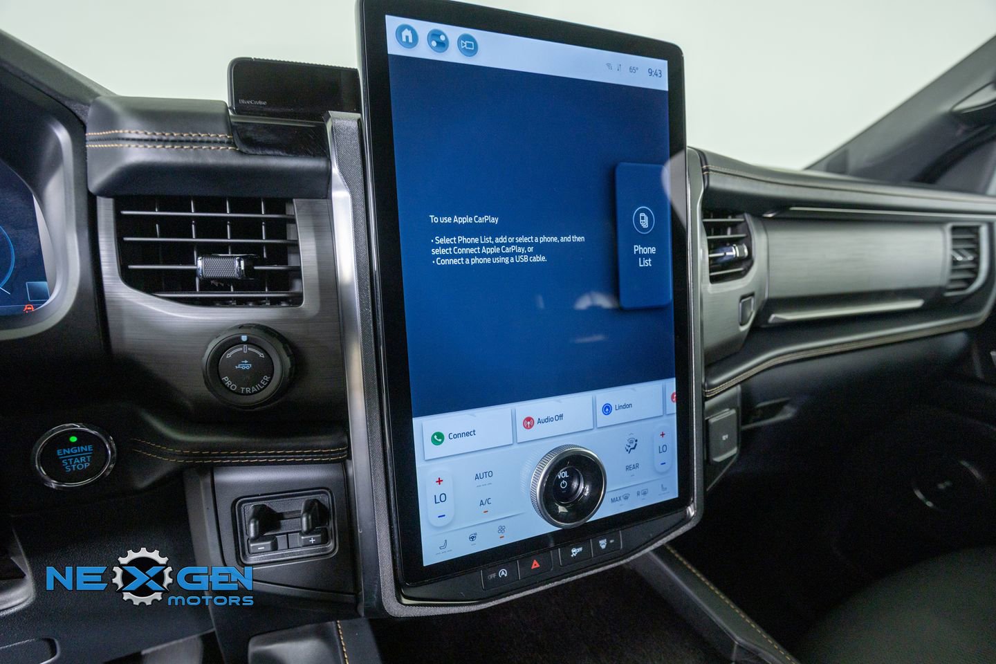 Used 2023 Ford Expedition Platinum AWD/4WD image 17