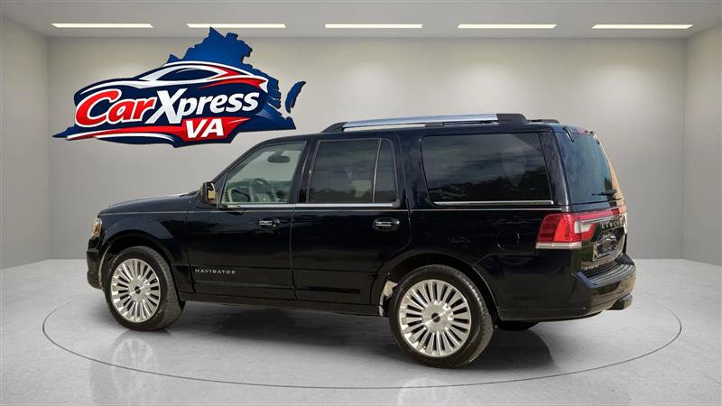 Used 2016 Lincoln Navigator Select AWD/4WD image 23