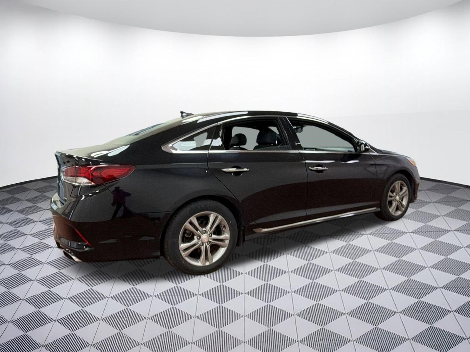 Used 2018 Hyundai Sonata Sport image 8