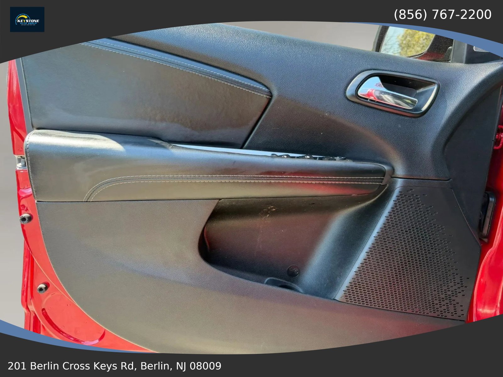 Used 2018 Dodge Journey Crossroad w/ Nav & Sun Group FWD image 8