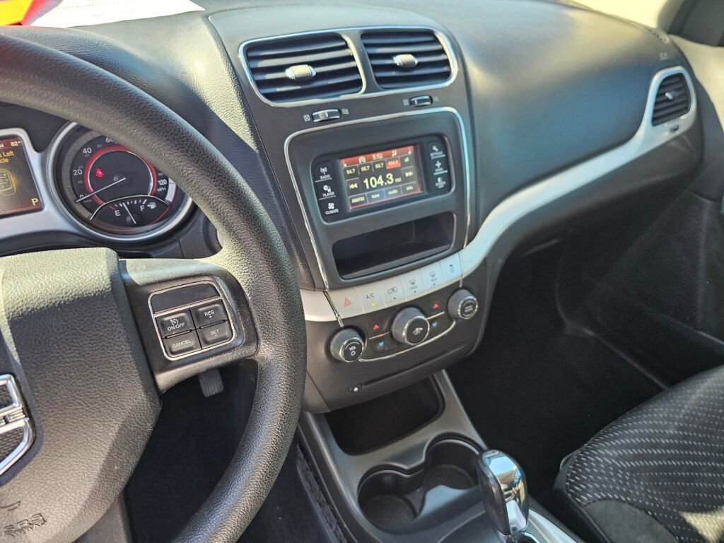 Used 2019 Dodge Journey SE image 29