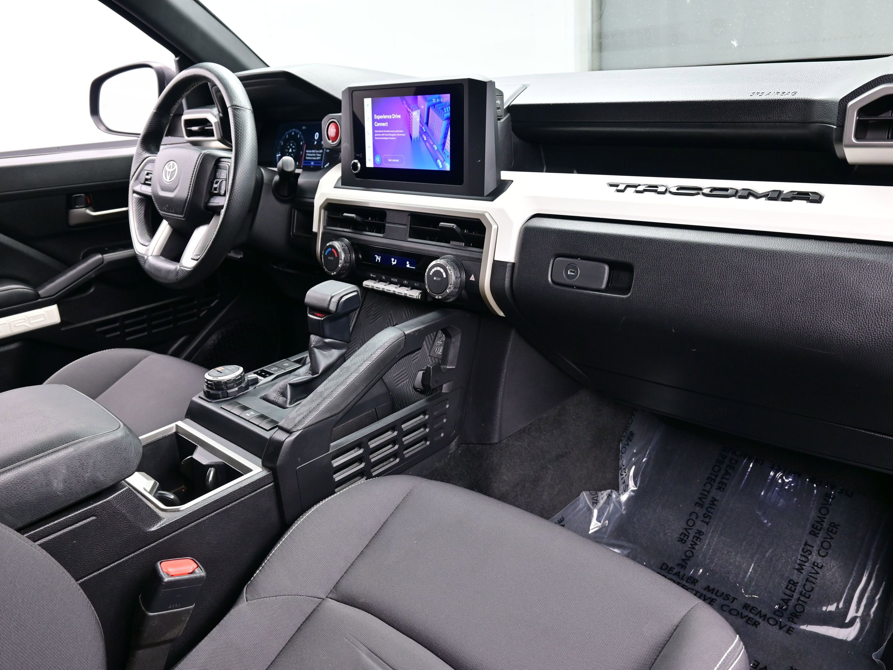 Used 2024 Toyota Tacoma TRD Off-Road image 15