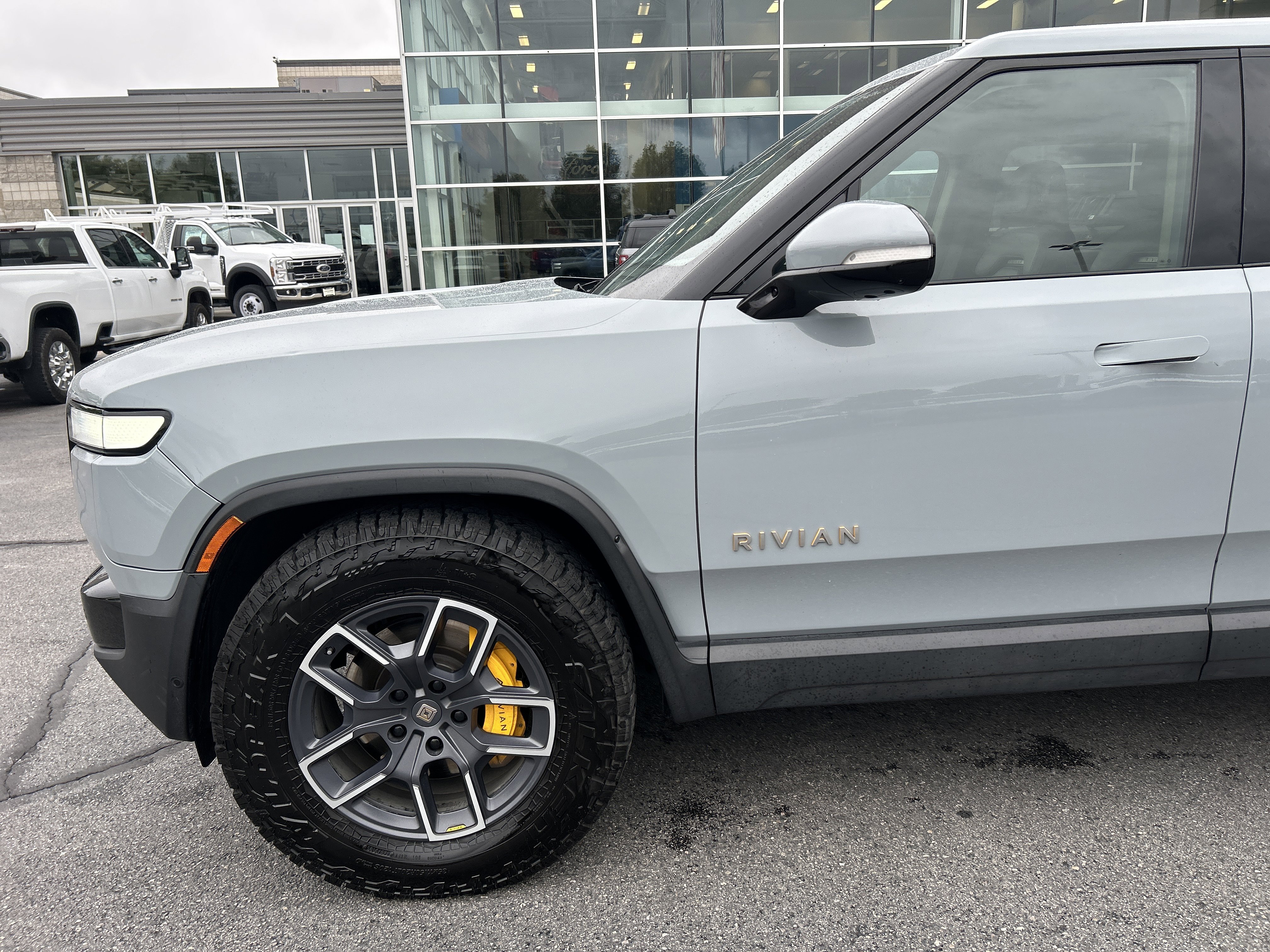 Used 2023 Rivian R1T Adventure AWD/4WD image 10