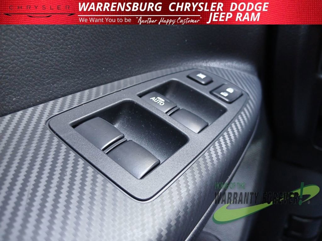 Used 2025 Mitsubishi Eclipse Cross SE image 32