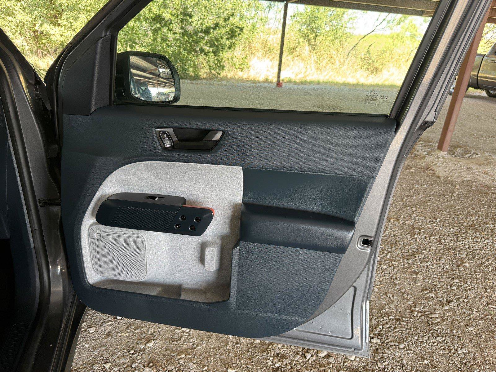 Used 2022 Ford Maverick XLT FWD image 32