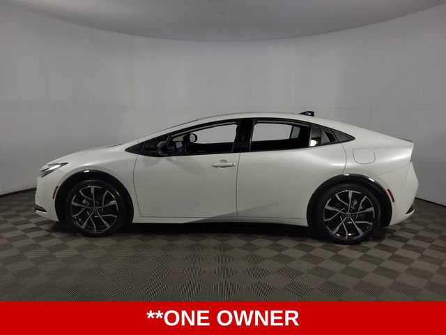 Used 2025 Toyota Prius Plug-In Hybrid w/ Limited Premium Package FWD image 5
