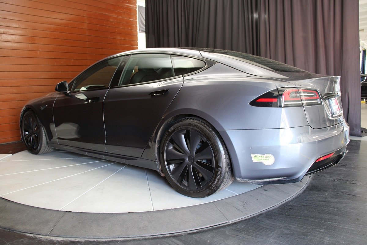 Used 2023 Tesla Model S AWD image 16