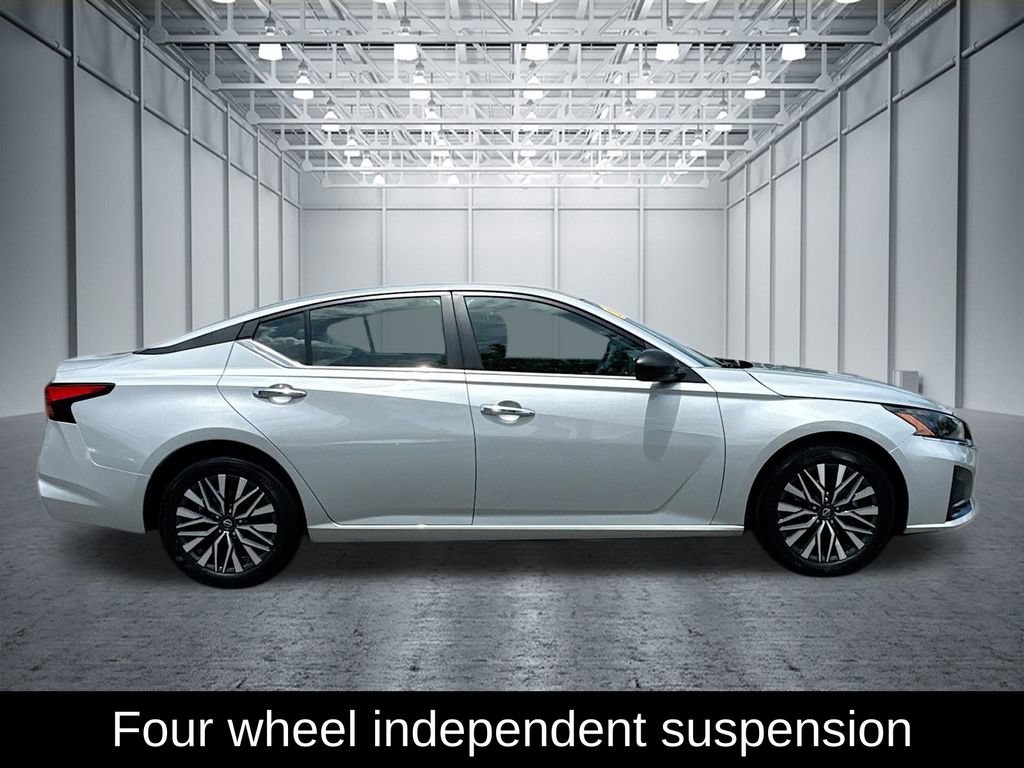 Certified 2025 Nissan Altima 2.5 SV FWD image 8