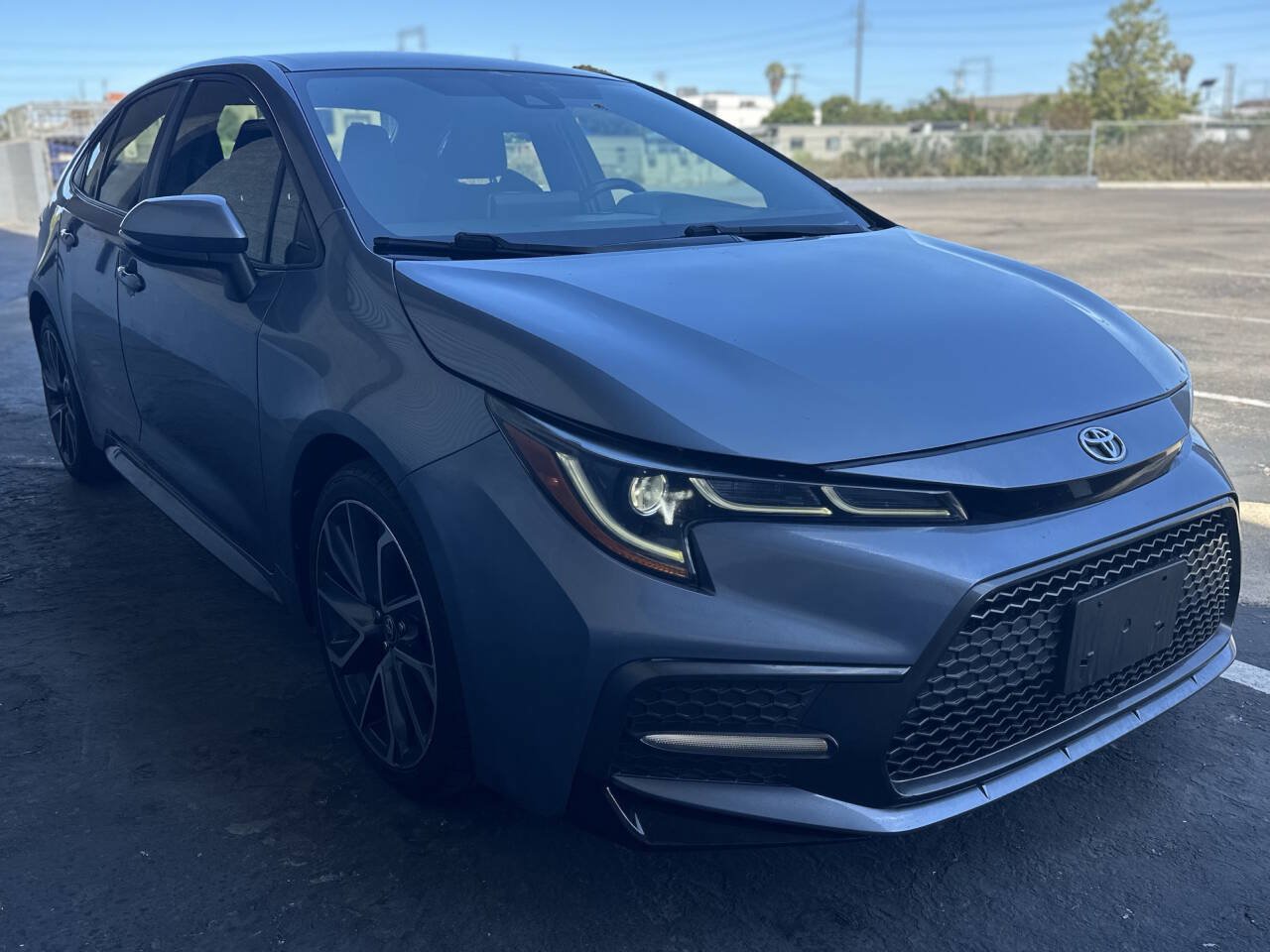 Used 2020 Toyota Corolla SE w/ Carpet Mat Package (TMS) FWD image 2