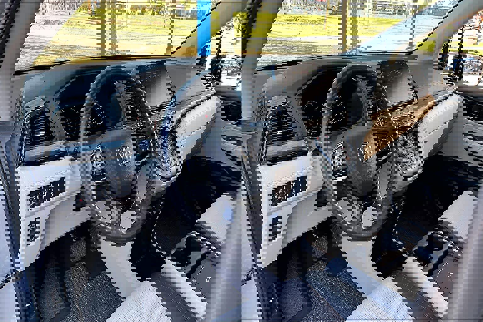 Certified 2025 Honda Odyssey Elite image 18