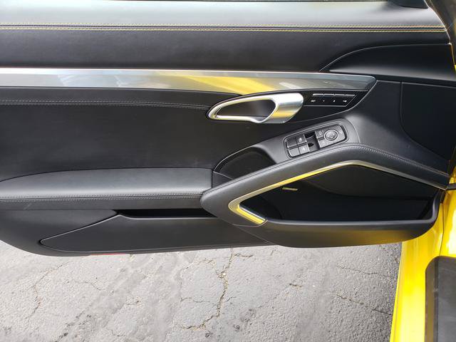 Used 2019 Porsche 718 Cayman RWD image 12