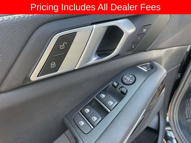 Used 2021 BMW X5 xDrive40i w/ Parking Assistance Package AWD/4WD image 19