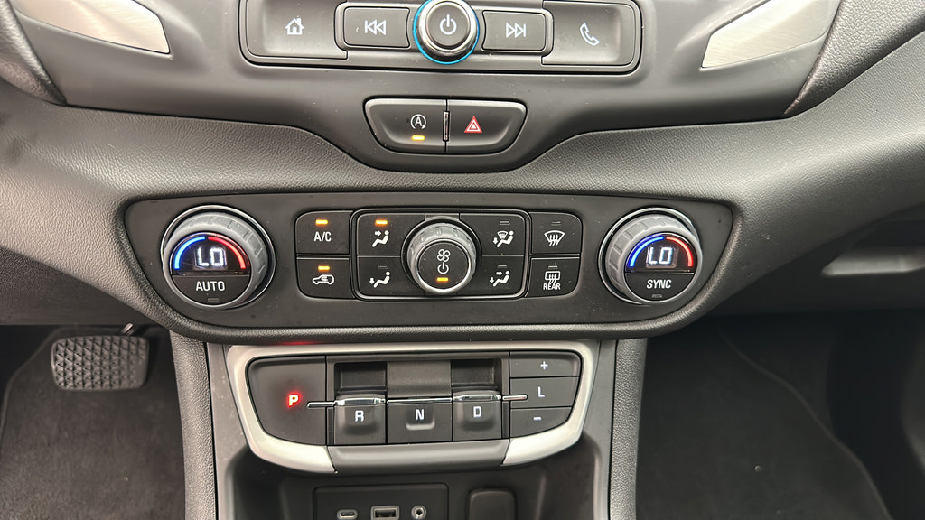 Used 2023 GMC Terrain SLE w/ Driver Convenience Package AWD/4WD image 18