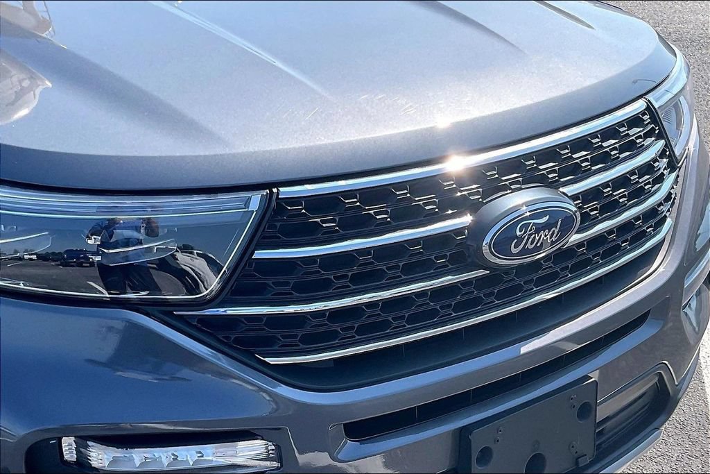 Certified 2022 Ford Explorer XLT w/ Equipment Group 202A AWD/4WD image 29