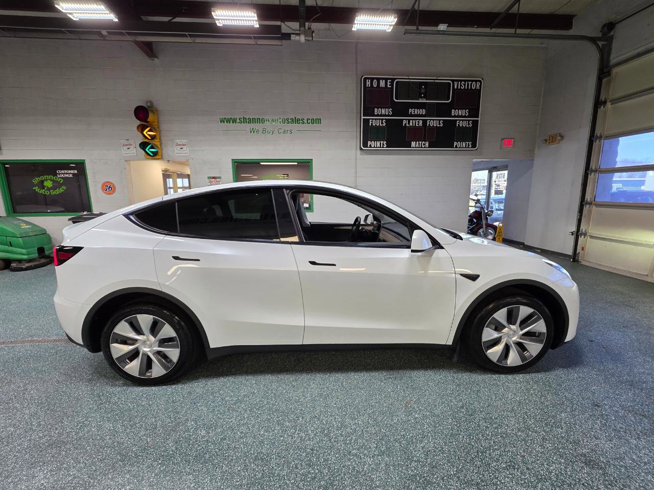 Used 2023 Tesla Model Y Long Range image 5